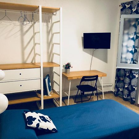 Hostal Carlos III El Prat de Llobregat Buitenkant foto