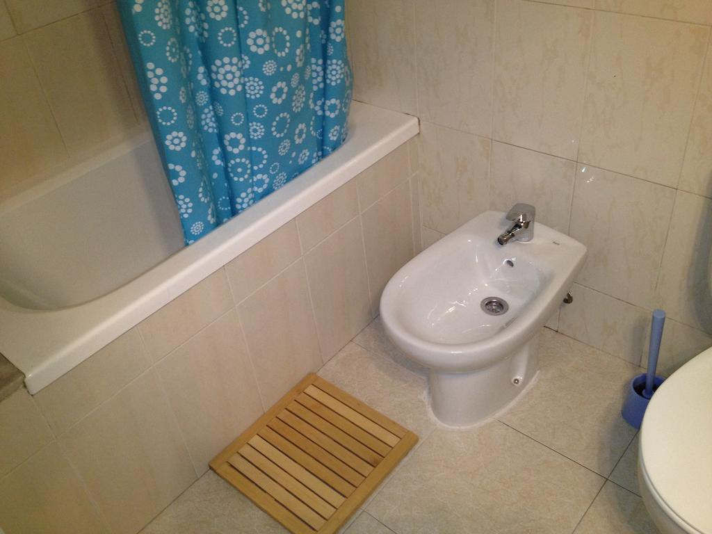 Hostal Carlos III El Prat de Llobregat Buitenkant foto
