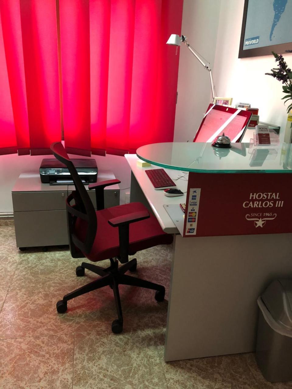 Hostal Carlos III El Prat de Llobregat Buitenkant foto